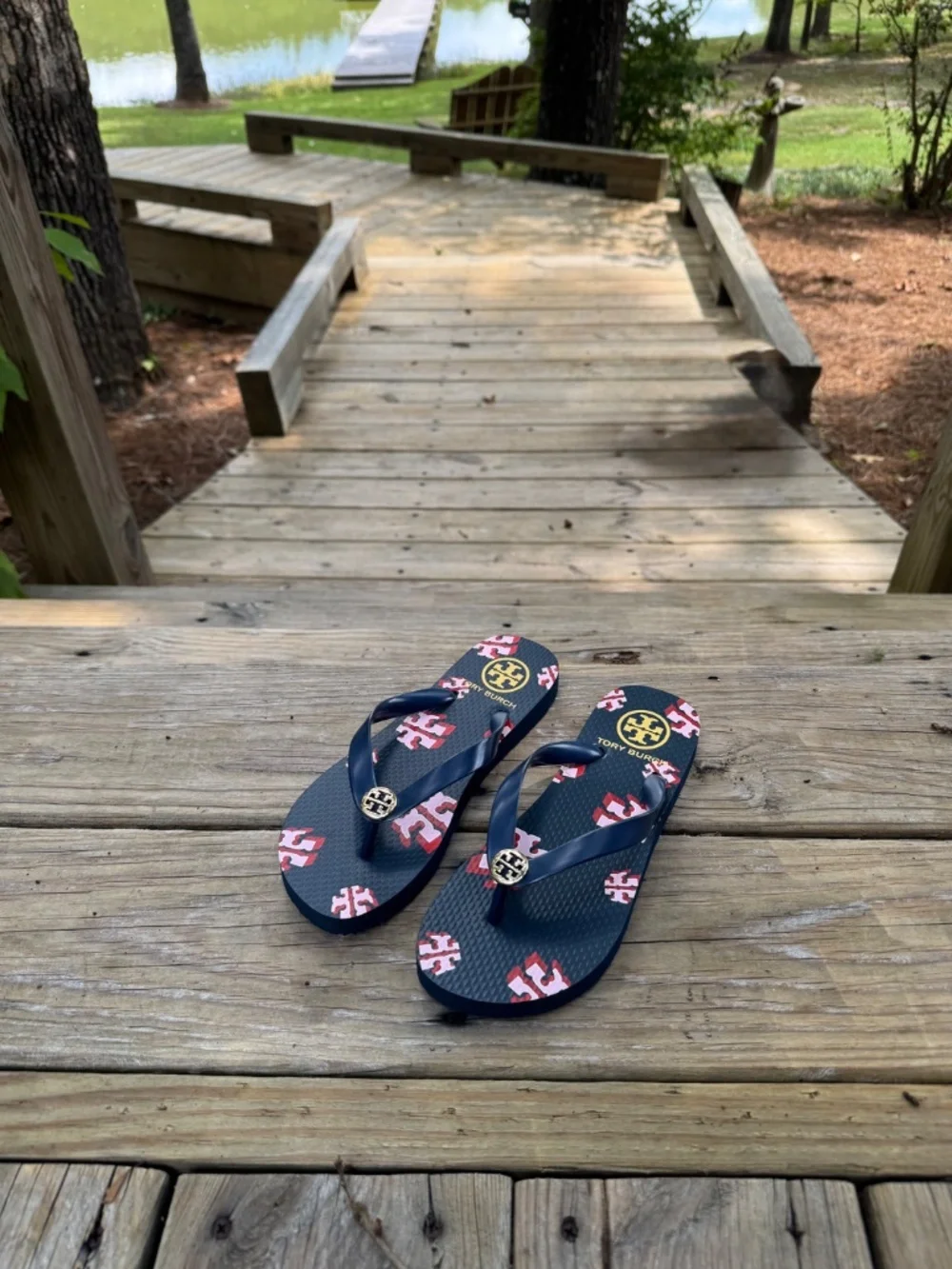 Tory Burch Signature Logo Print Flip Flops | Navy/Red/White | Size 6M | NEW